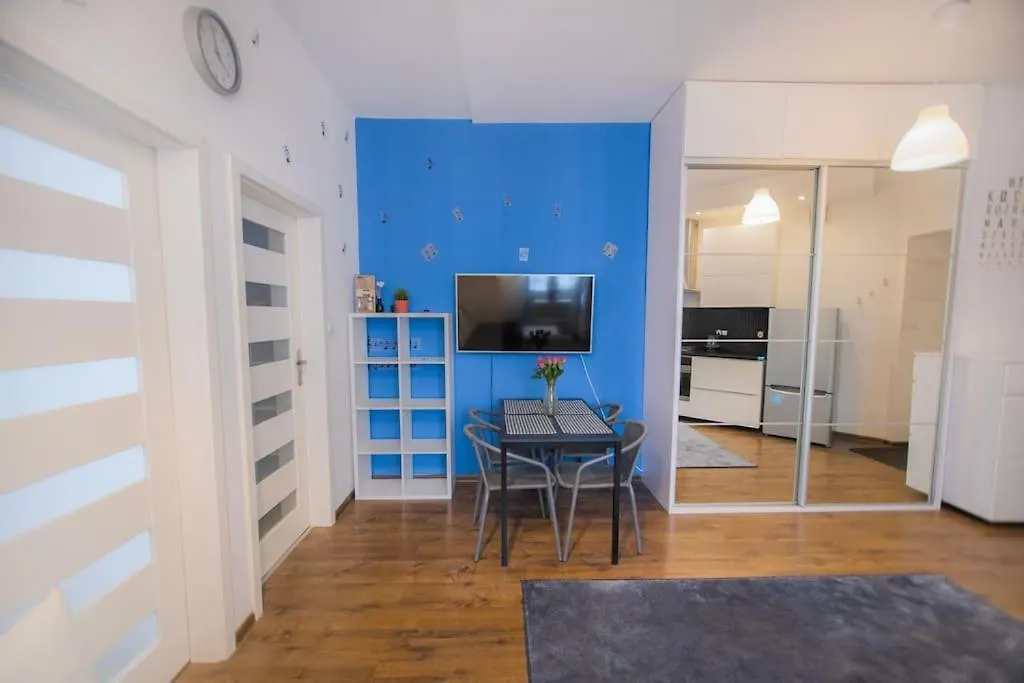 Poznanska Apartment. Great Location. City Center Warszawa Apartament