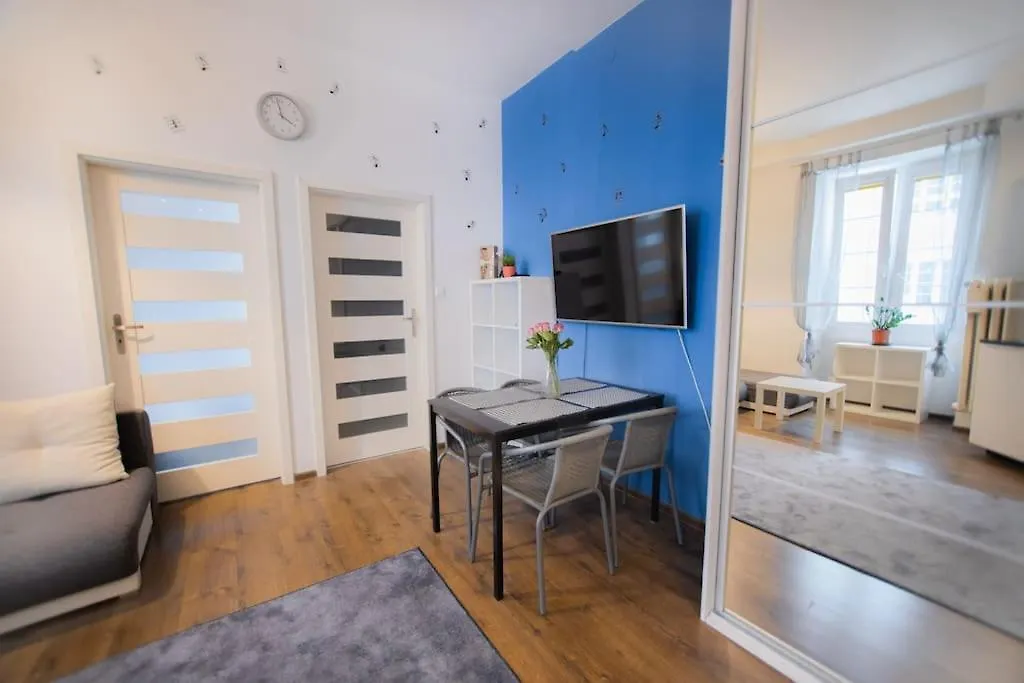 Poznanska Apartment. Great Location. City Center Warszawa