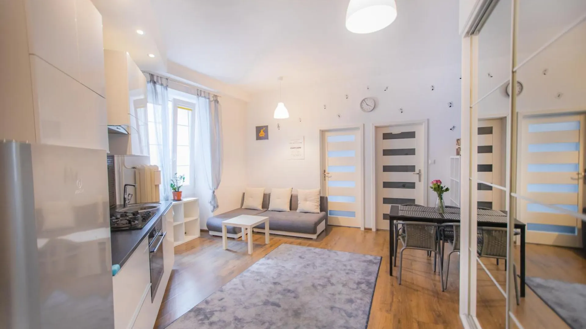 Apartament Poznanska Apartment. Great Location. City Center Warszawa
